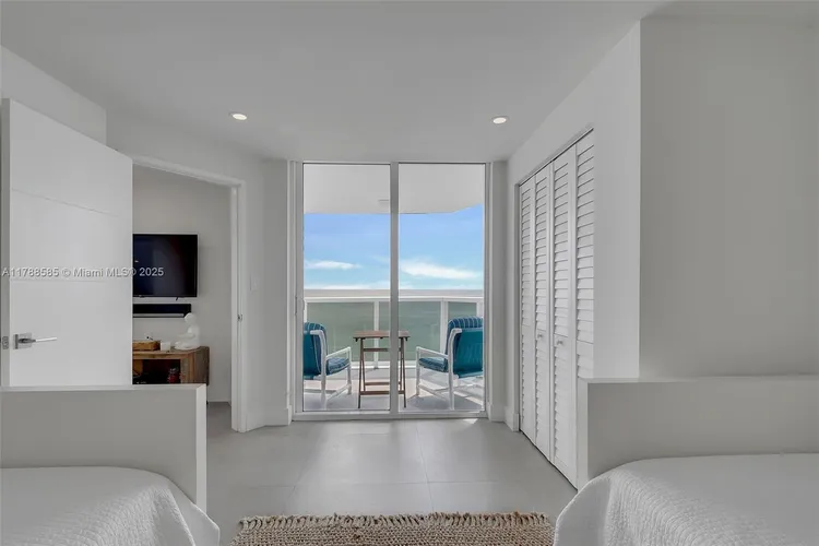 The Riviera Condo #1602 image #17