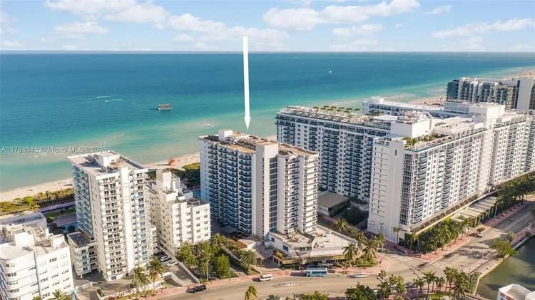 The Riviera Condo #1602 image #23