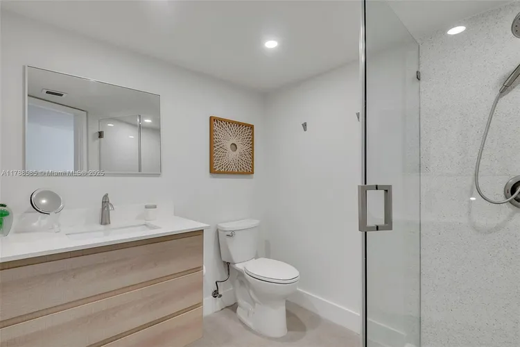 The Riviera Condo #1602 image #8