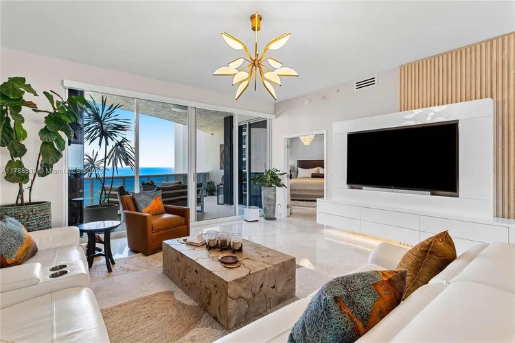 L'Hermitage South Tower #2603 image #17