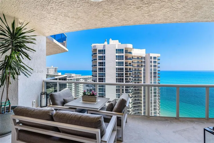 L'Hermitage South Tower #2603 image #35