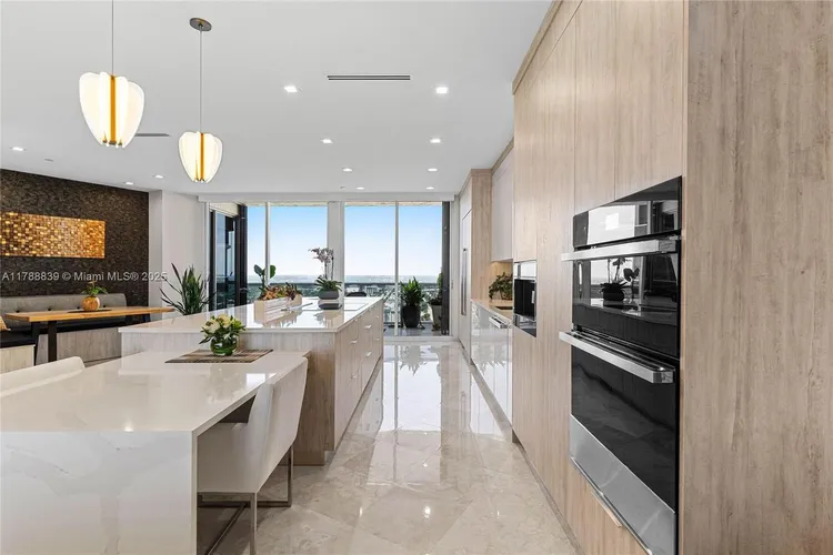 L'Hermitage South Tower #2603 image #7