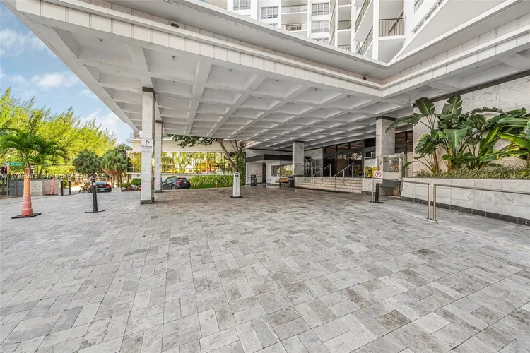 Tower 41 #1407 image #30