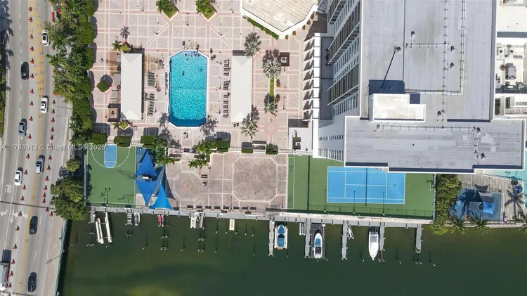 Tower 41 #1407 image #35