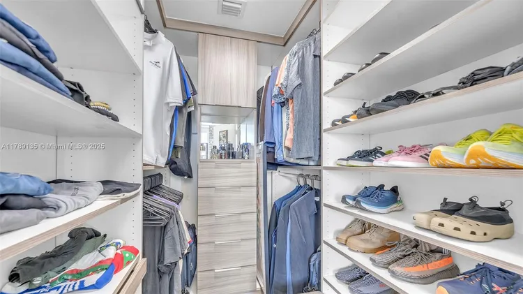 Vizcayne North Tower #1508 image #16