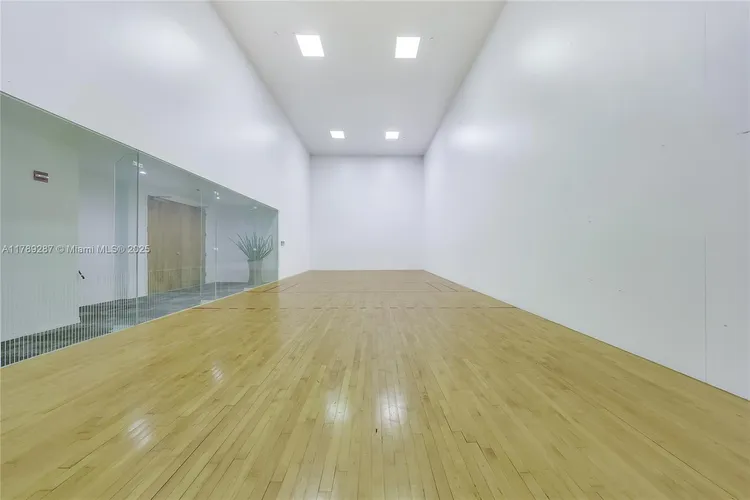 The Mark #1210 image #16