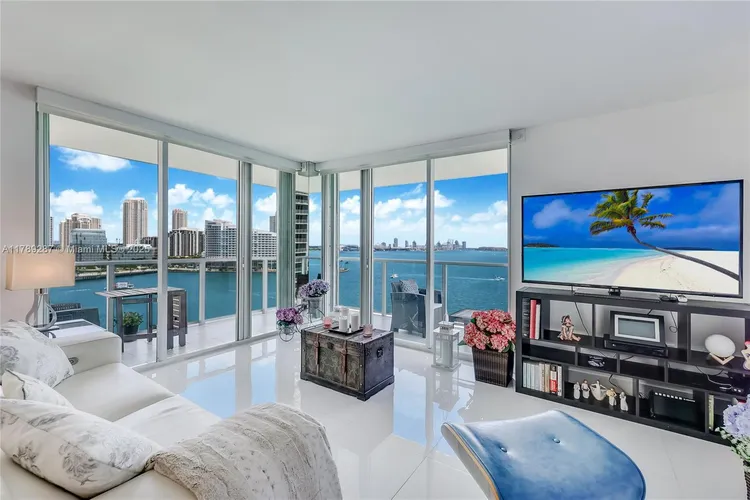 The Mark #1210 image #6