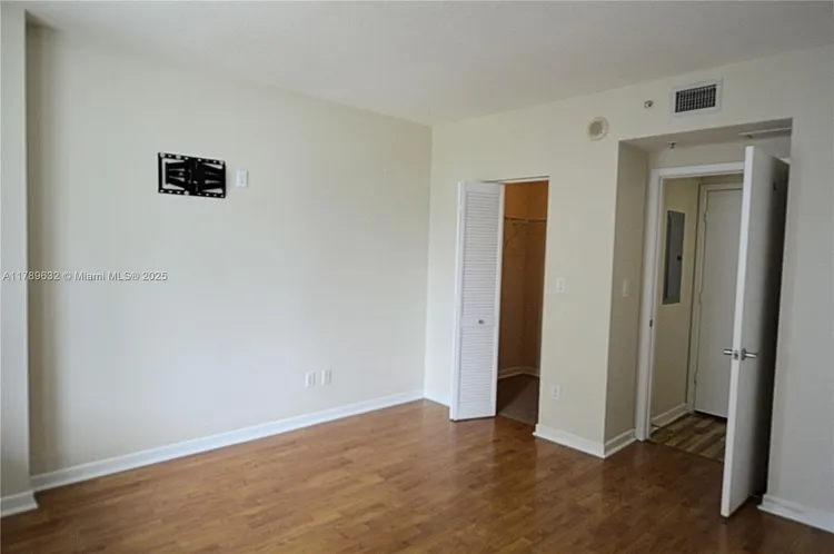 One Miami #1904 image #15