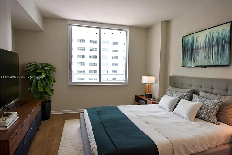 One Miami #1904 image #19