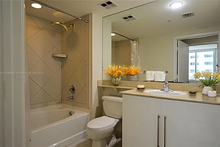 One Miami #1904 image #22