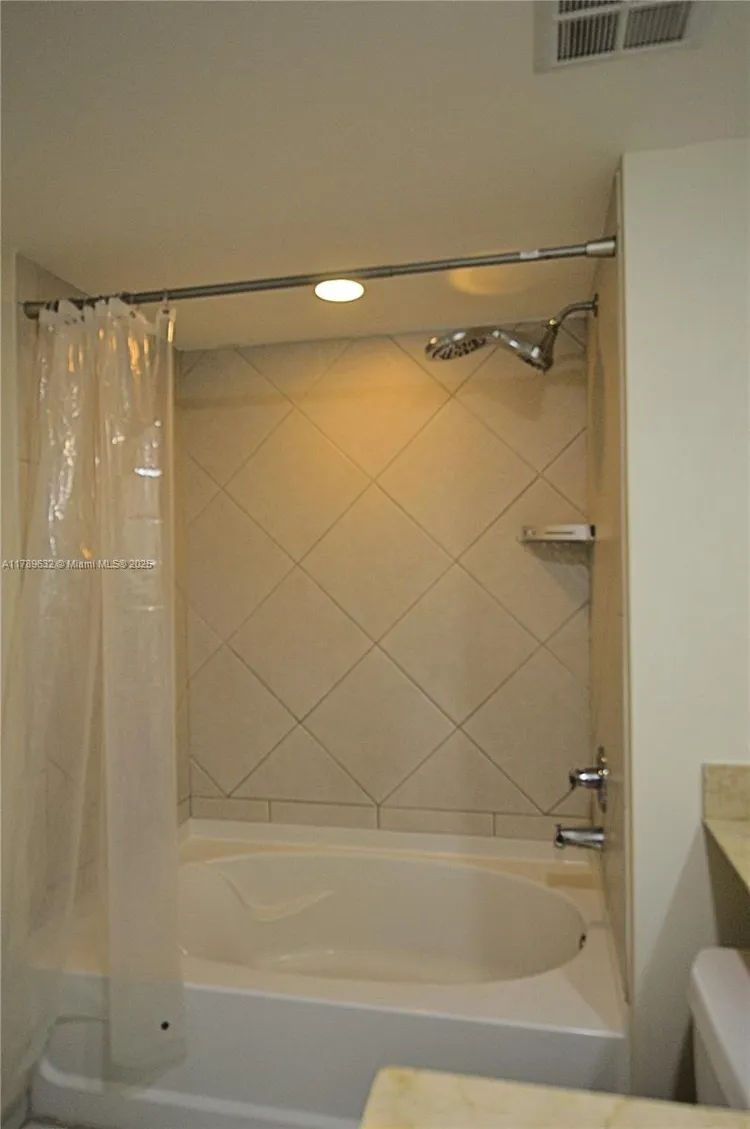 One Miami #1904 image #23