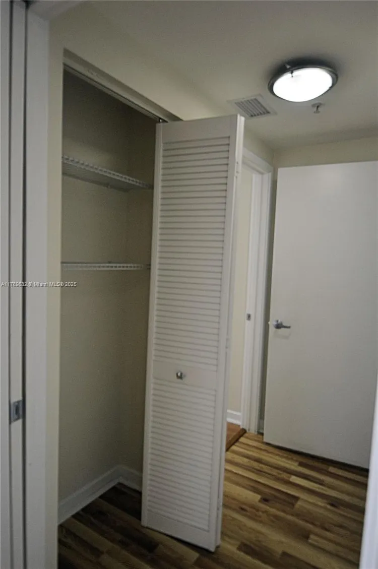 One Miami #1904 image #28