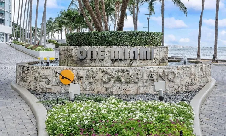 One Miami #1904 image #32