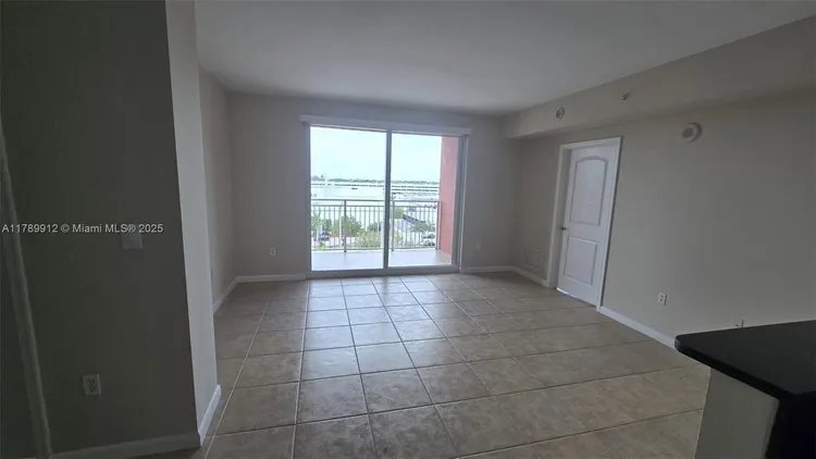 Toscano #611N image #12