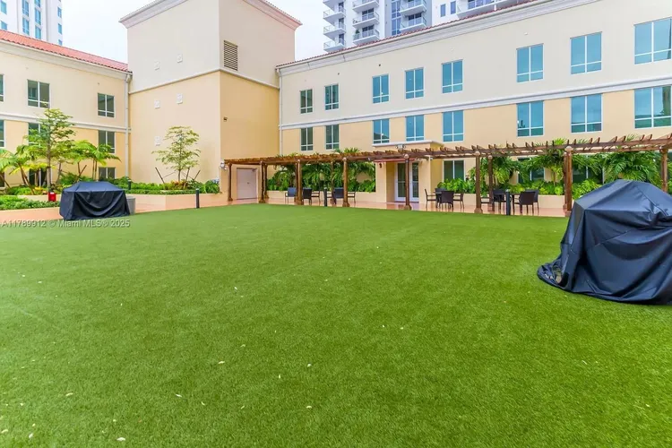 Toscano #611N image #16