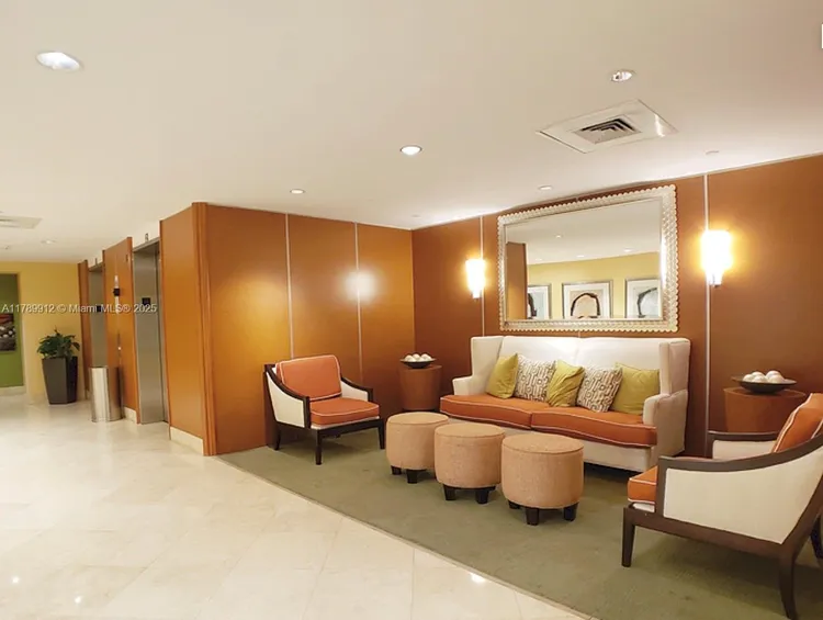 Toscano #611N image #20