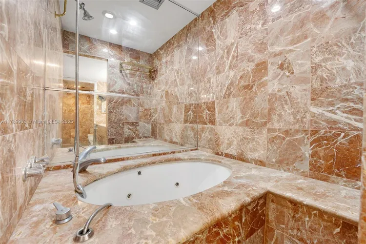 Key Colony III Emerald Bay #138 image #30