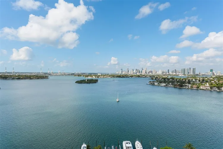 Nine Island Avenue #2101 image #24