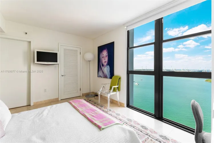 Nine Island Avenue #2101 image #9