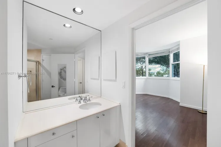 Portofino Tower #405 image #17