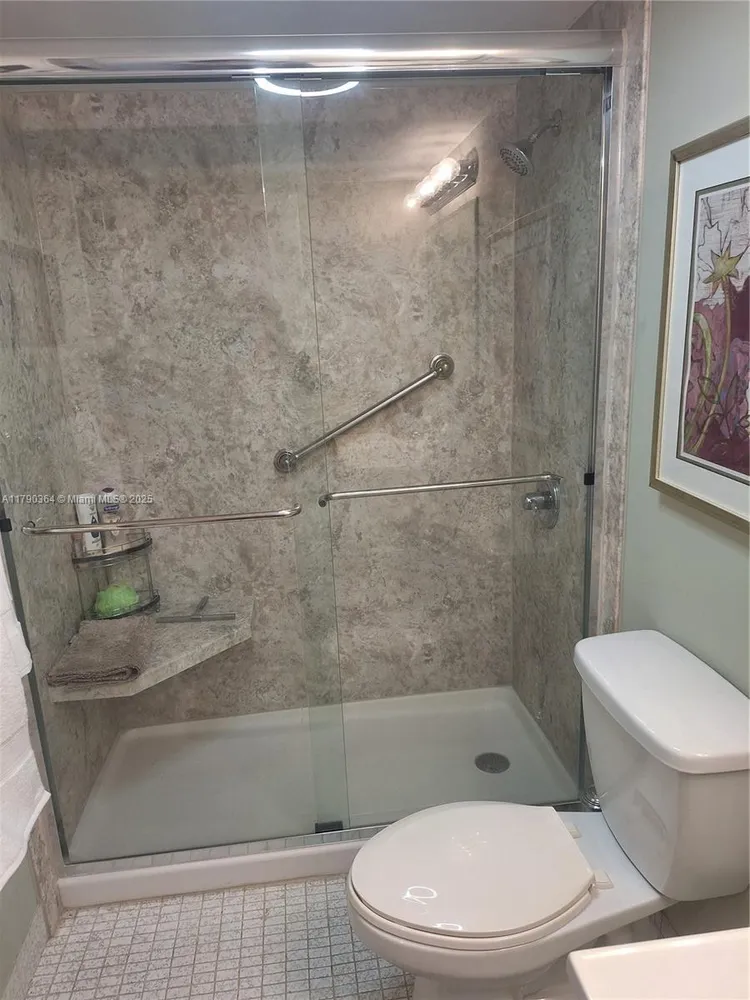 Winston Towers #419 image #20