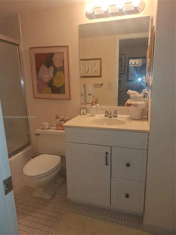 Winston Towers #419 image #27