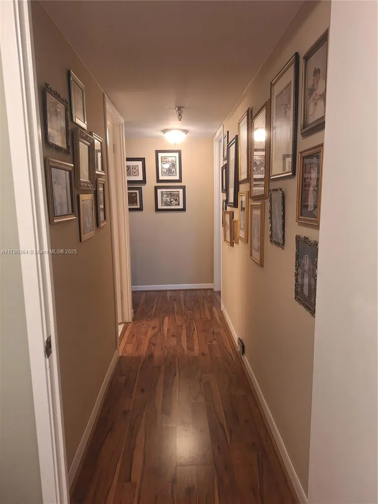 Winston Towers #419 image #30