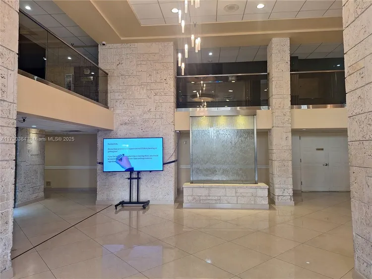 Winston Towers #419 image #9