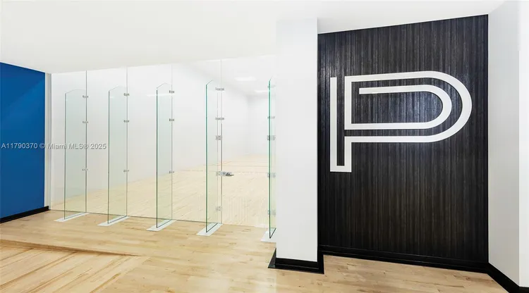 Paramount Miami Worldcenter #1904 image #21