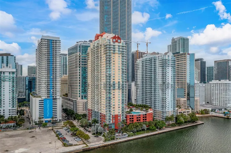 The Mark #3105 image #23