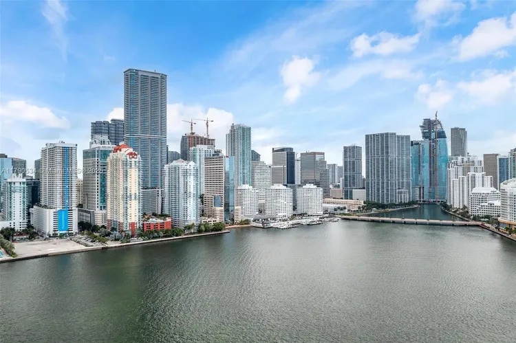 The Mark #3105 image #28