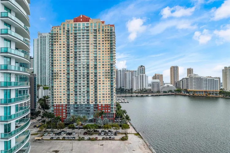 The Mark #3105 image #29