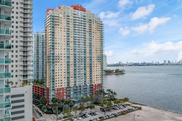 The Mark #3105 image #30