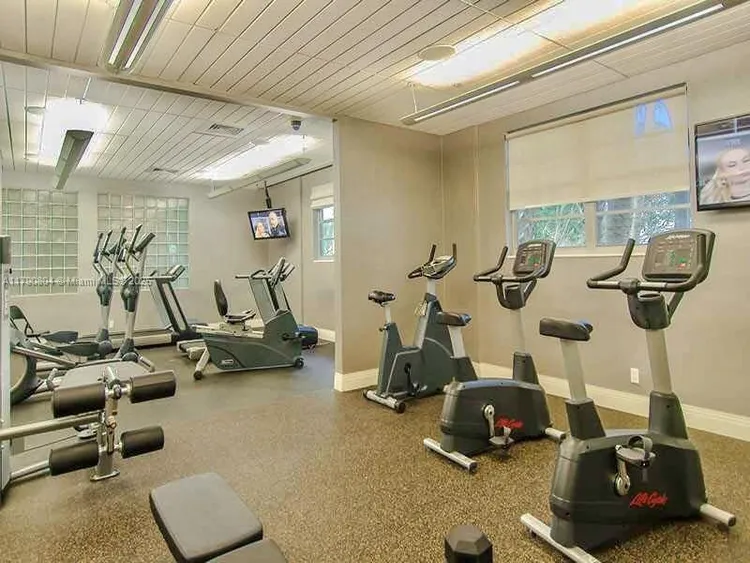 The Tides On Hollywood Beach #8W image #35