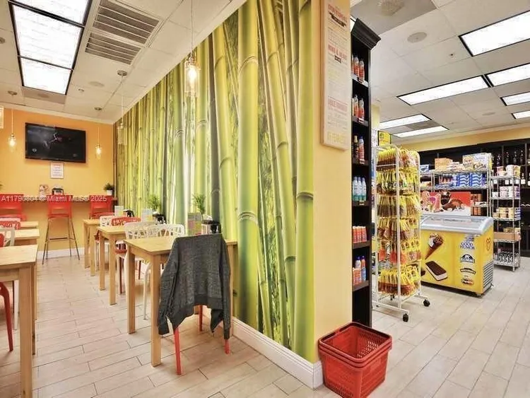 The Tides On Hollywood Beach #8W image #36