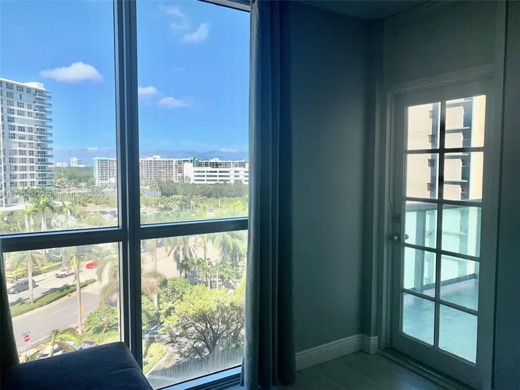 The Tides On Hollywood Beach #8W image #6