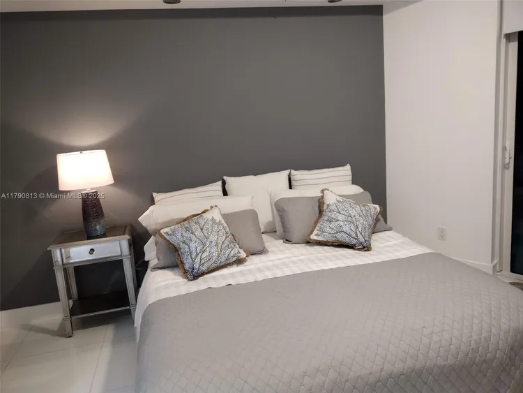 Infinity at Brickell #4218 image #14