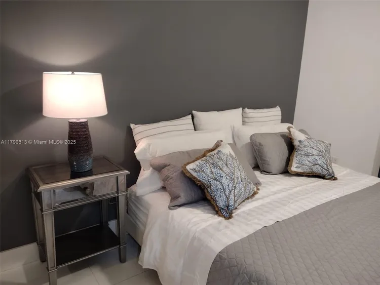 Infinity at Brickell #4218 image #17