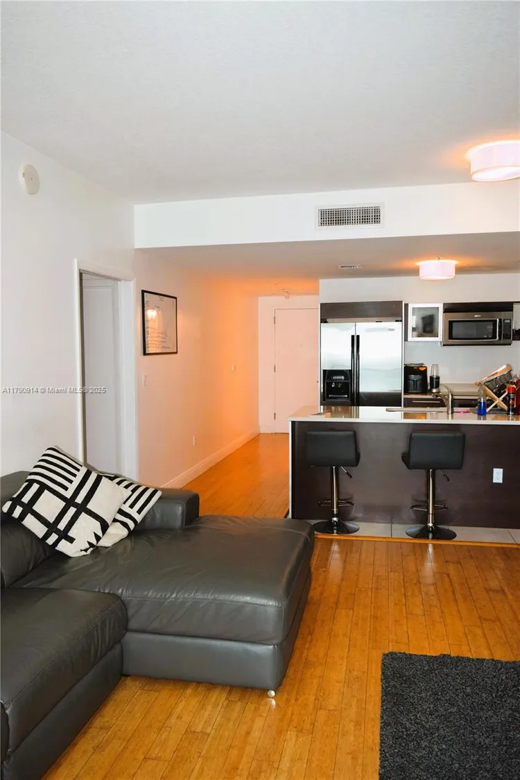 Quantum on the Bay #1909 image #6