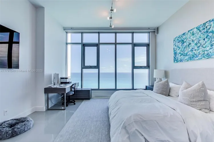 Carillon Condo North Tower #3504 image #12