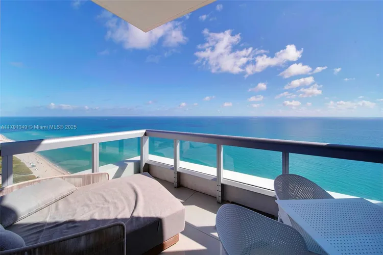 Carillon Condo North Tower #3504 image #33