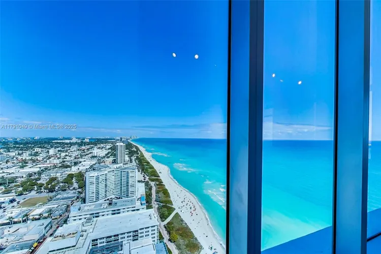 Carillon Condo North Tower #3504 image #39