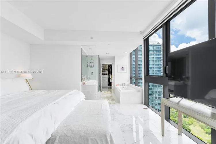 Paraiso Bay #3808 image #14