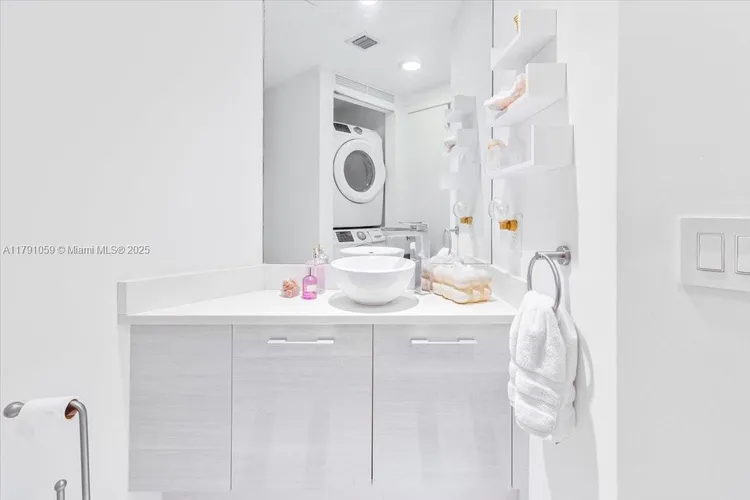 Paraiso Bay #3808 image #28