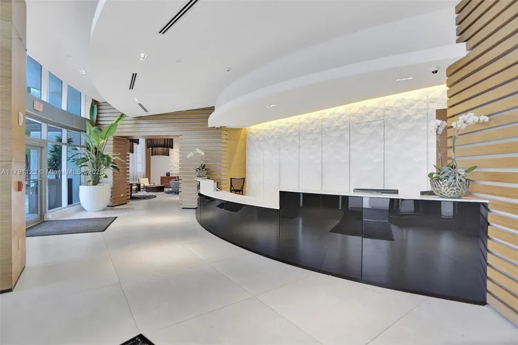 Midtown 4 #H2006 image #31