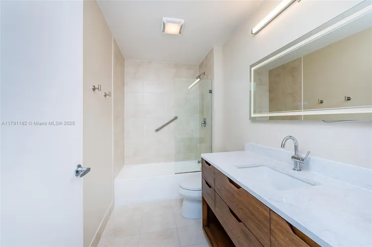 Quantum on the Bay #2816 image #10