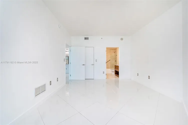 Quantum on the Bay #2816 image #12