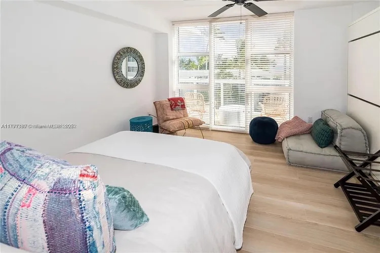 Harbour House #219 image #12