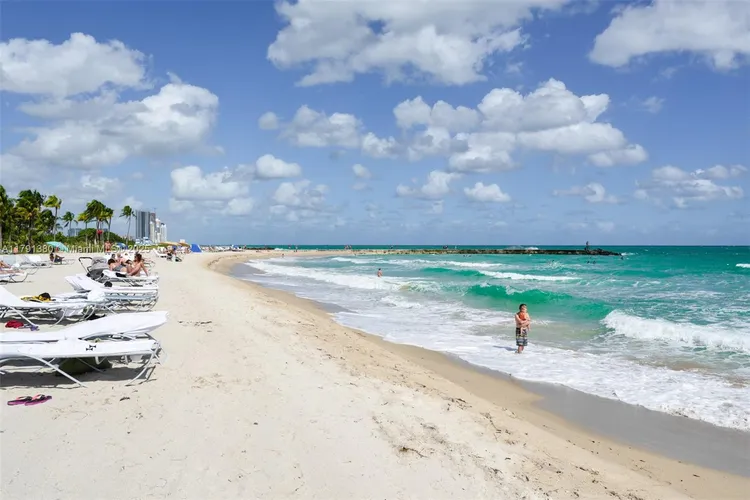 Harbour House #219 image #27