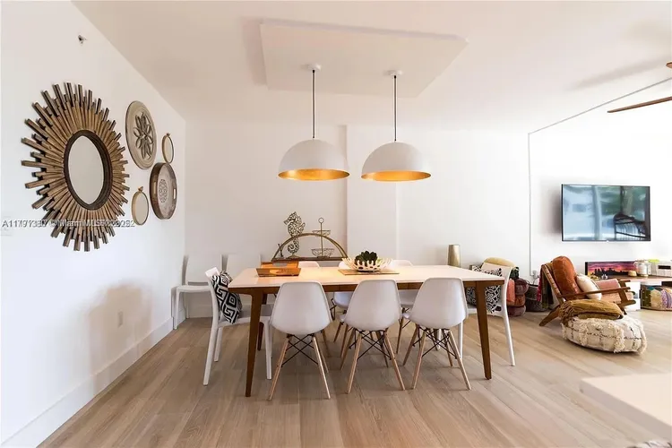 Harbour House #219 image #6